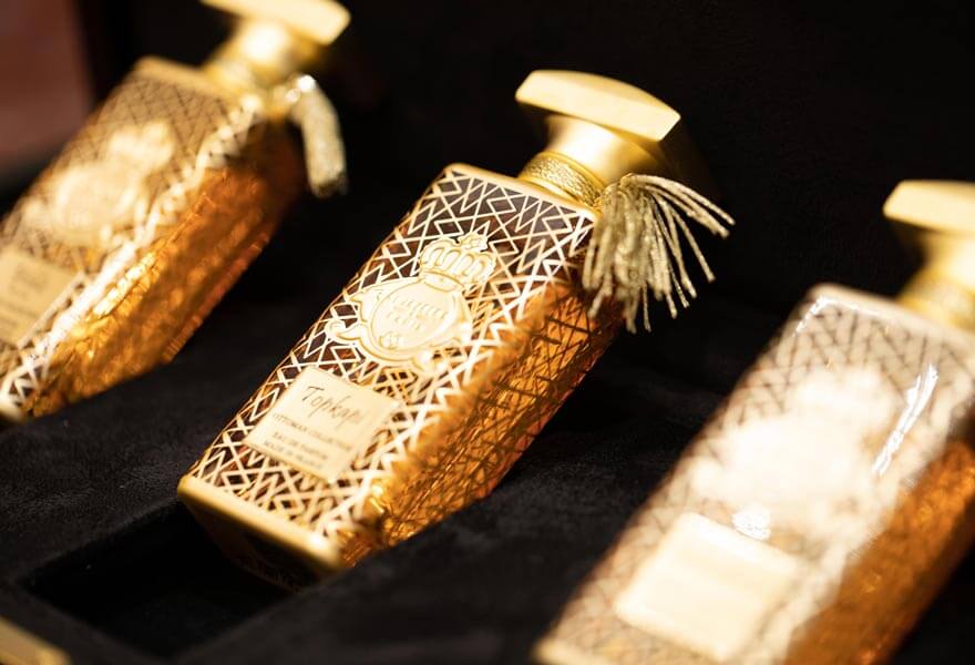 Perfume & Cosmetics